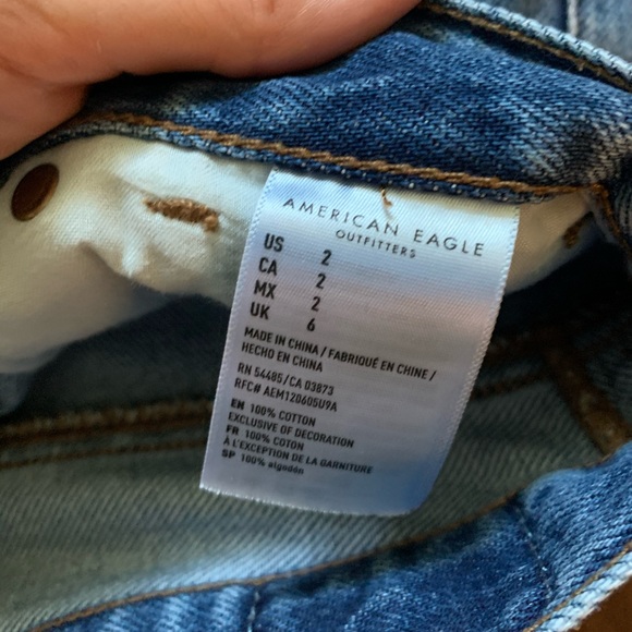 American Eagle Mom Shorts - Picture 3 of 3